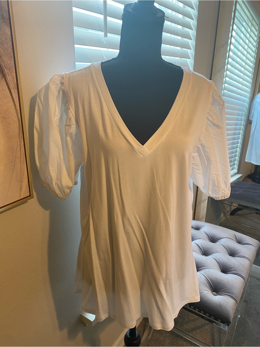 Ashley Stewart White V-Neck Puff Sleeve Tee